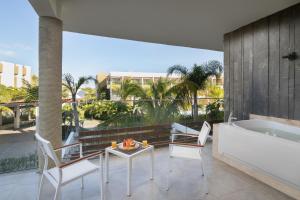 Balkón nebo terasa v ubytování Dreams Onyx Resort & Spa - All Inclusive