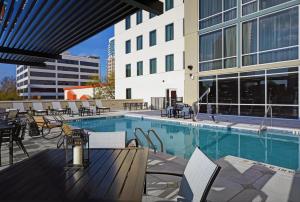 Πισίνα στο ή κοντά στο Staybridge Suites - Houston - Galleria Area by IHG
