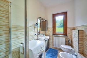 A bathroom at Casa della Zia
