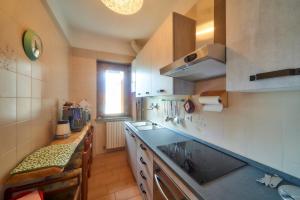 A kitchen or kitchenette at Casa della Zia