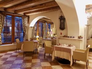 Hotel Relais Vecchio Maso 레스토랑 또는 맛집
