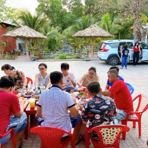 Hosté ubytování Nhà nghỉ Cát Đằng Hồ Tràm