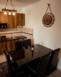 A cozinha ou kitchenette de Zlatar Apartman br 16