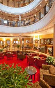 Derby Mickleover Hotel, BW Signature Collection的休息区