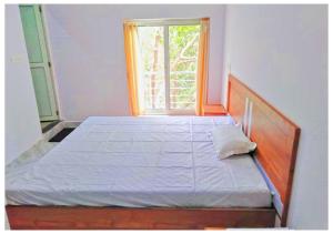 AYM Yoga Resort Arambol GOA客房内的一张或多张床位