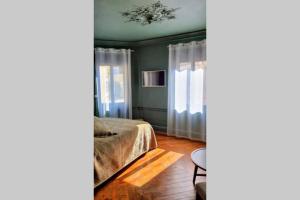 Et tv og/eller underholdning på Grand Studio de charme Rouen centre