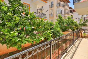 A garden outside Duygu Apart