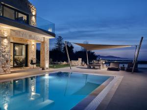 Galería fotográfica de LaMer SeaFront Villa, Zante Zen By ThinkVilla en Kipseli