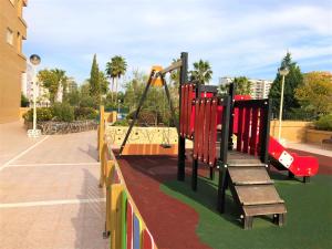 Ein Kinderspielbereich in der Unterkunft ACV - Valparaiso - 2ª linea, planta 3, norte