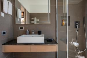 Kúpeľňa v ubytovaní Residence Villa Hedy + 37 fotografií