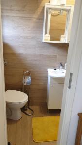 Et badeværelse på ARTIST`S HOUSE Baška