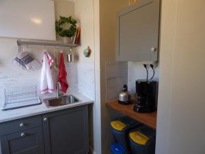 Cucina o angolo cottura di Nya Skogsgården Hostel