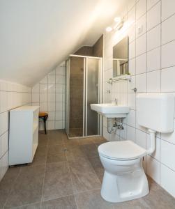 Koupelna v ubytování Nemes Apartmanház