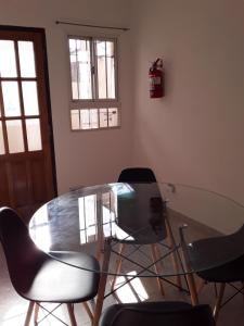 Khu vực ghế ngồi tại Departamento centrico con cochera