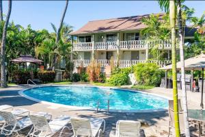 Bazén v ubytování Hale Moana, Unit #110 Kona Islander Inn nebo v jeho okolí