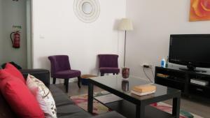 TV a/nebo společenská místnost v ubytování Historic Center Beach Apartment - Lagos - Algarve