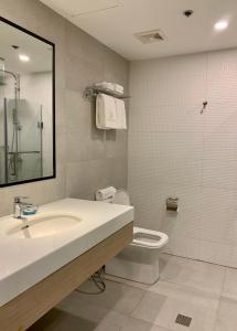 JET Hotel的一间浴室