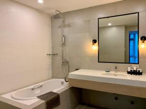 JET Hotel的一间浴室
