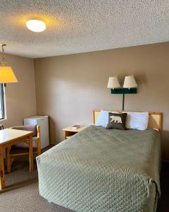 Gallery image of Green Creek Inn and RV Park in Wapiti