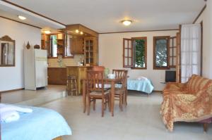 Kuchyň nebo kuchyňský kout v ubytování Beach house Chorefto
