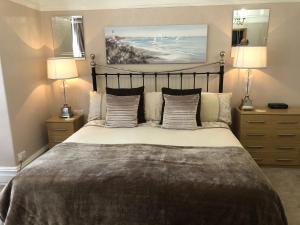 Gallery image of Linden Lodge Guest House in Weston-super-Mare