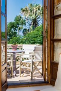 Gallery image of Abeloklima superior apartment in Vasilikos