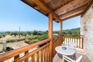 Gallery image of Abeloklima superior apartment in Vasilikos +20 photos