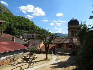 תמונה מהגלריה של Au Bonheur Suspendu בפונט-אן-רויאן