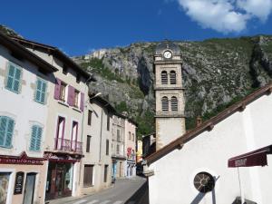 תמונה מהגלריה של Au Bonheur Suspendu בפונט-אן-רויאן +22 תמונות