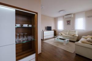 Gallery image of Apartments Luana with private jacuzzi in Zadar