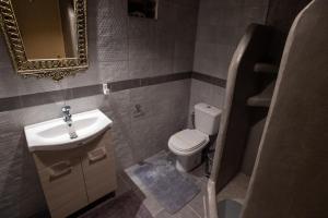 A bathroom at The Backyard Fisherman's House Még 17 kép