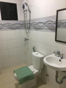 Koupelna v ubytování Isteraha Haven&Suites