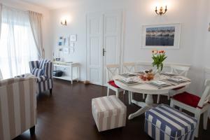 Istumisnurk majutusasutuses Captain's Suite