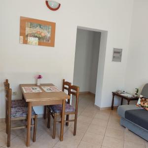 Posedenie v ubytovaní Apartment Yadi
