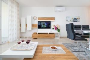 Posedenie v ubytovaní Sea view apartment Ema