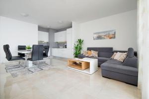 Posedenie v ubytovaní Sea view apartment Ema