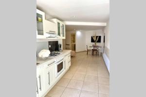 Photo de la galerie de l'établissement Appartement avec jardin -alentours Ajaccio centre, à Alata