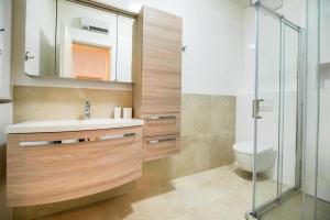Kúpeľňa v ubytovaní Sea view apartment Ema