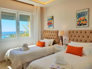 Afbeelding uit fotogalerij van FANTASTIC APARTMENT B IN FRONT OF THE SEA & MARINA in Estepona