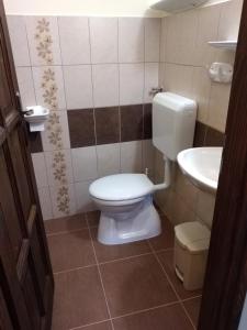 Kúpeľňa v ubytovaní Otthon Apartman