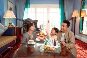 Clientes alojados en Hong Kong Disneyland Hotel