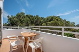 A balcony or terrace at Apartamentos Karin 2ºe