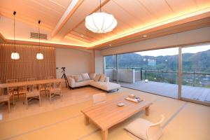Almennt fjallaútsýni eða fjallaútsýni eins og það er á ryokan-hótelinu