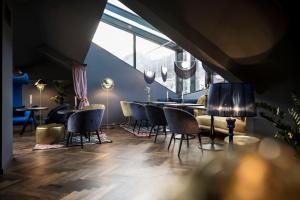 A seating area at Altstadthotel Weisses Kreuz