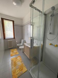 Koupelna v ubytování B&B Gli Ulivi + 15 fotografií