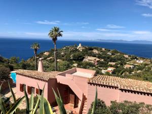 Gallery image of Villa with swimming pool and amazing view in Torre delle Stelle