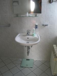 Kupatilo u objektu Adler Hotel Dresden