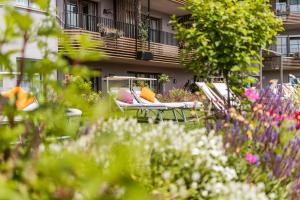 Aed väljaspool majutusasutust Hotel Hirzer 2781