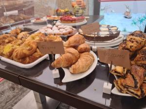 Makanan di atau berdekatan hotel