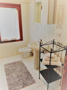 Kúpeľňa v ubytovaní Casa Colonna Montegrotto terme